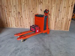 Linde Palletwagen T16 met oplader (0021)