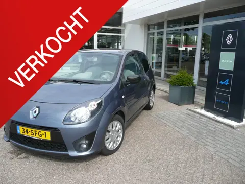 Renault Twingo 1.2-16V Initiale CRUISE CONTROLE/ CLIMATE CONTROLE/ LEDEREN INTERIEUR/ ETC.. DEALER O