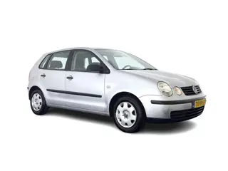 Volkswagen Polo 1.2 *AIRCO | COMFORT-SEATS | RADIO-CD/MP3 | TOWBAR*