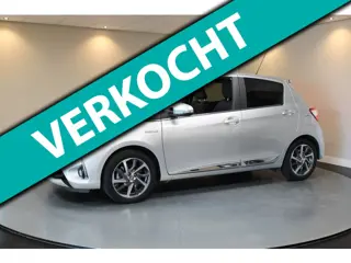 Toyota Yaris 1.5 Hybrid Premium *2de Eigenaar/Dealer OH* Pano|Camera|Keyless|Navi|Cruise|Lane-Assist