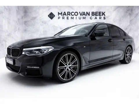 BMW 5 Serie 540i xDrive High Executive M-Sport | Pano | Achterassturing | 20" | Head-Up