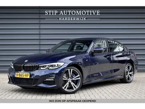BMW 3 Serie 330e M Sport Individual | 19'' Wielen | Lederen Bekleding | CarPlay | Audio Media Pack |