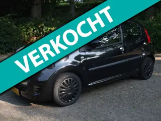Peugeot 107 1.0-12V XR airco 5 deurs zwart 141dkm