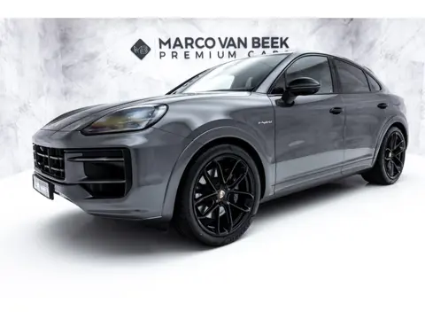 Porsche Cayenne Coupé 3.0 E-Hybrid | SportDesign | Pano | Stoelventilatie | 22" | BTW | Head-Up