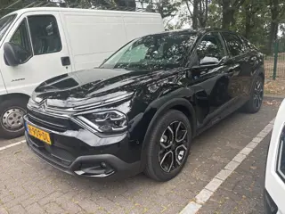 Citroën Ë-C4 Shine 50 kWh Navi | Leder | Panoramadak |