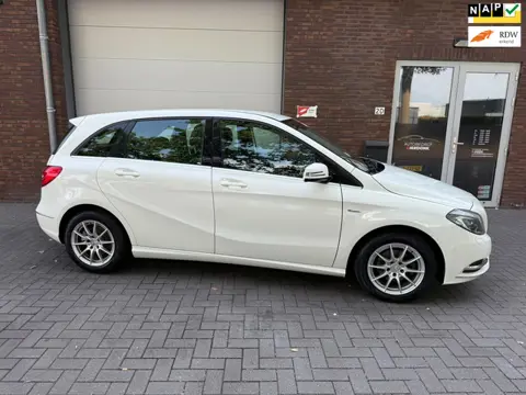 Mercedes-Benz B-klasse 180 Ambition|NIEUWE APK|AIRCO|NAVIGATIE