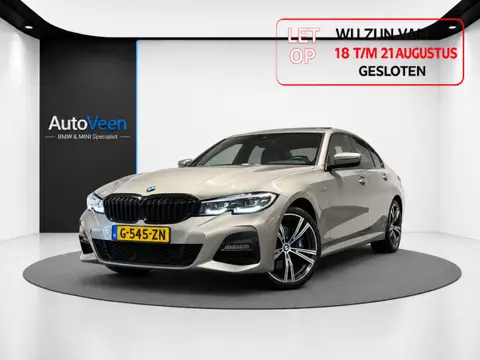BMW 3-serie 330e eDrive Edition (M-SPORT, PANO, LEDER, NL AUTO, CAMERA, LED)
