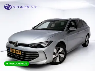Volkswagen Passat Variant 1.5 eHybrid Elegance Bus. 204 PK | Elec. trekhaak | Stoel- & Stuurverwarmi
