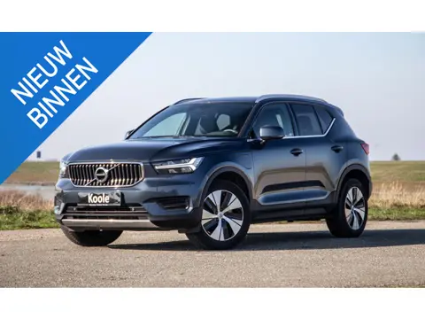 Volvo XC40 1.5 T4 Recharge Inscription CARPLAY / CRUISE CONTROLE / DEALER ONDERHOUDEN / CAMERA