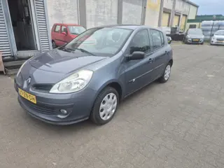 Renault Clio Renault Clio 1.2-16V Special Line-5 DRS