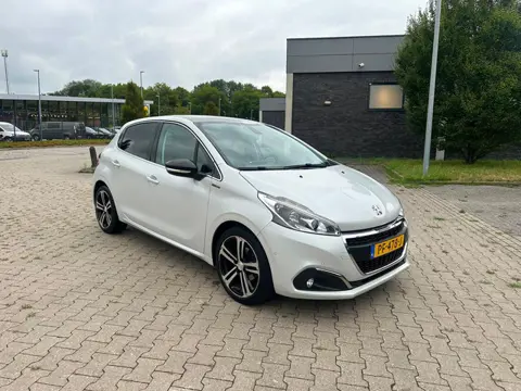 Peugeot 208 1.2 GT-line AUTOMAAT