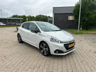 Peugeot 208 1.2 GT-line AUTOMAAT