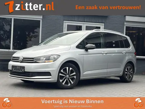 Volkswagen Touran 1.0 TSI Comfortline 7-Persoons Navigatie, ACC, Zuinig!