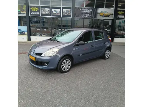 Renault Clio 1.2-16V Special Line