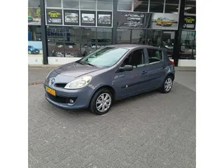 Renault Clio 1.2-16V Special Line
