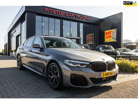 BMW 5-serie 530e, M-Sport, Head-Up, 1e eigenaar, NL Auto, HiFi, Sfeerverlichting!