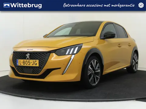 Peugeot 208 1.2 PureTech GT Stoere, sportieve uitvoering!