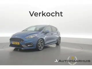 Ford Fiesta 1.5 EcoBoost ST-3 200PK | Rijklaar! | Recaro Sportstoelen | Camera+PDC | Winterpakket | 