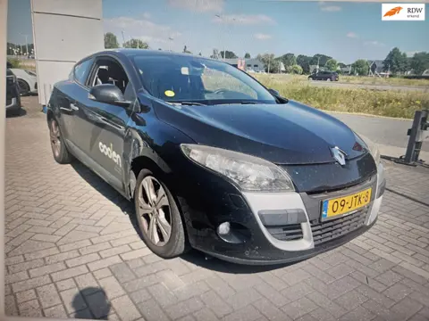 Renault Mégane Coupé 1.4 TCe Dynamique airco navigatie elektrische ramen cruise control rijd Perfect