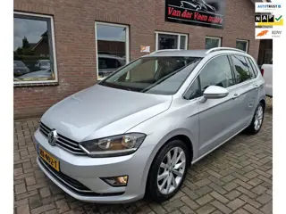 Volkswagen Golf Sportsvan 1.2 TSI Highline. NL auto, 2de eigenaar. O.a. camera, navi, cruise, trekha