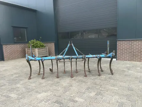 Lemken 13 tands vaste tand cultivator woeler met drukrol
