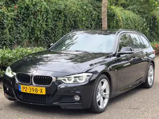 BMW 3-serie 320i High Ex Touring M Sport Touring Apple CarPlay 18inch Velgen NAP NL 100% Onderhouden