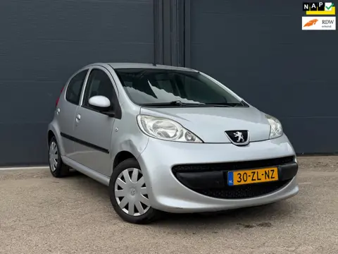 Peugeot 107 1.0 | 5 Deurs | E-Ramen | Automaat |