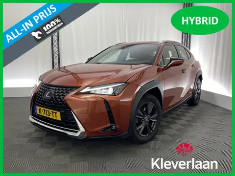 Lexus UX 250h Business Line Automaat | CarPlay | Trekhaak | Camera | Navi | Stuur/Stoel Verw. |
