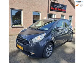 Kia Venga 1.6 CVVT Edition. Luxe uitvoering, o.a. stoelverw, camera, leder, navigatie, cruise, bluet