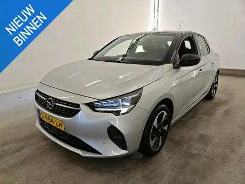 OPEL CORSA-E ELEGANCE 50 kWh (100% SOH) I P-CAMERA I WARMTEPOMP I CRUISE CONTROL I NAVIGATIE