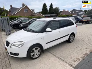 Skoda Fabia Combi 1.4-16V Tour nieuwe APK