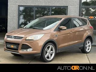 Ford Kuga 1.6-16v Ecoboost 183 Pk 4 WD Automaat Titanium Trekhaak Dealer Onderhouden