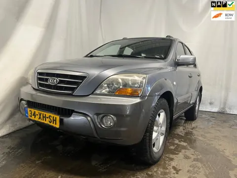 Kia Sorento 3.3 V6 Adventure Fulltime 4wd - Schade