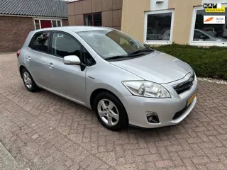 Toyota Auris 1.8 Full Hybrid AspirationNAVI KLIMA APK NAP