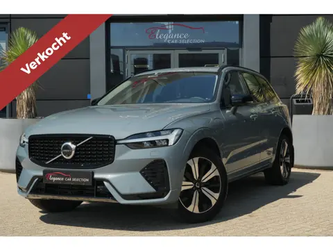 Volvo XC60 2.0 T6 Plug-in hybrid AWD Plus Dark 350pk Navigatie/Stoelverwarming/360Camera