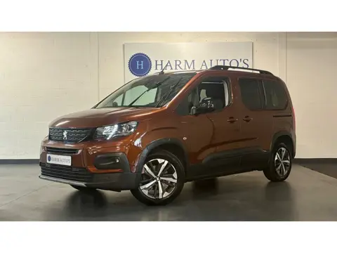 Peugeot Rifter 1.2 Puretech GT-Line 131pk Automaat / Pano / Trekhaak / CAM / Cruise