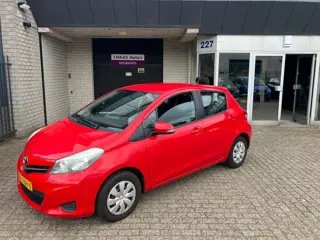 Toyota Yaris 1.0 VVT-i Aspiration / NWE MODELJAAR / DEALER SERVICED / CAMERA / AIRCO