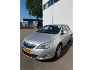 Opel Astra 1.6 Edition Nap Airco Parkeersensoren Trekhaak 15-01-2027