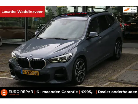 BMW X1 SDrive20i High Executive Edition M-PAKKET PANO-DAK!
