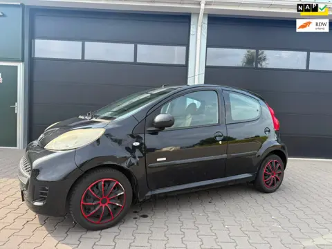 Peugeot 107 1.0-12V Millesim 200/Airco/E.ramen/5deurs