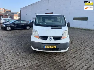 Renault Trafic 2.5 dCi T29 L2H1 )) nieuwe apk --- AUTOMAAT ----- AIRCO---