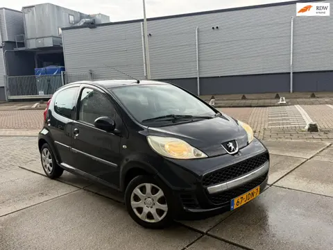 Peugeot 107 1.0-12V Sublime Airco 5 DR APK 2027 scherm