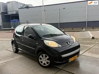 Peugeot 107 1.0-12V Sublime Airco 5 DR APK 2027 scherm