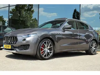 MASERATI LEVANTE 3.0 V6 S AWD GRANLUSSO | PANO | CARPLAY | LEDER | BOWERS&WILKINS | LUCHTVERING | ME