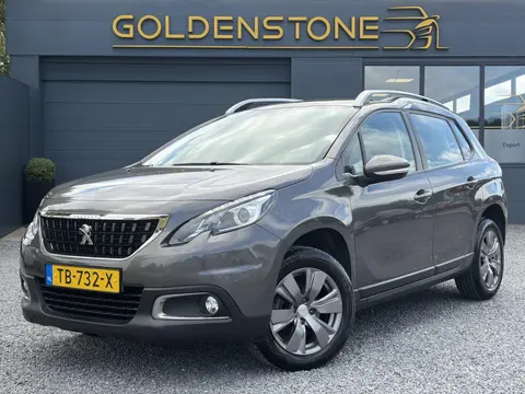 Peugeot 2008 1.2 PureTech Blue Lion D-riem vv in 2024 l Pano l Navi l 110pk l Trekhaak l Carplay l A