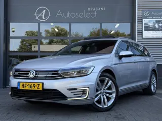 Volkswagen Passat Variant 1.4 TSI GTE Pano | CarPlay | Trekhaak