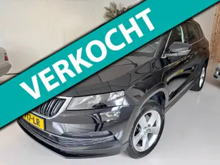 Skoda Karoq 1.5 TSI ACT BUSINESS, AUTOMAAT, CARPLAY, ACC, PDC V + A, ETC...