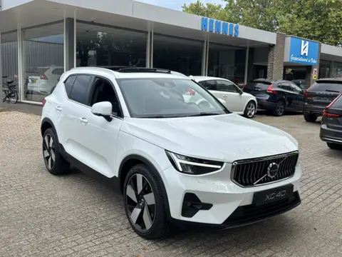 Volvo XC40 T4 Recharge Ultimate Bright Pano Pilot assist 360 Keyless leder