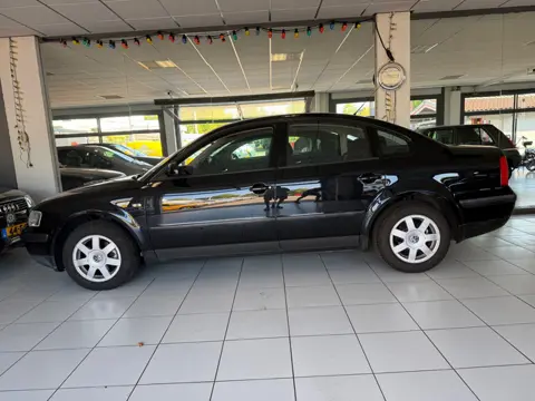 Volkswagen Passat 1.9TDi,81kw/110pk,Trend,AC,1e EIG.111080km
