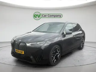 BMW IX XDrive40 Executive 77 kWh | SOH 98% | Panoramadak | Memory Seats | Harman Kardon | Trekhaak |